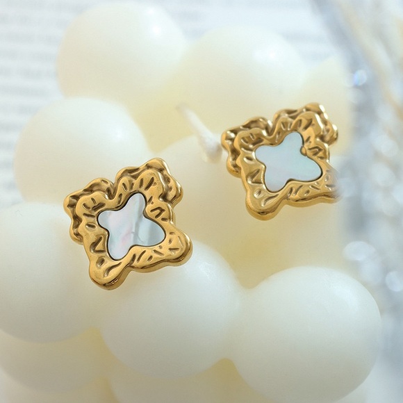 24K Gold Vintage Inspired Earrings*Mother Of Pearl EarringsWaterproof*Sweatproof - Picture 2 of 5